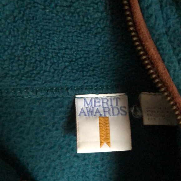 Vintage green pullover. Merit Awards brand.great condition, rarely worn.Pockets. - Picture 5 of 7